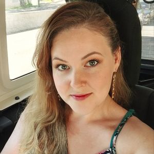 Meet your Posher, Catherine